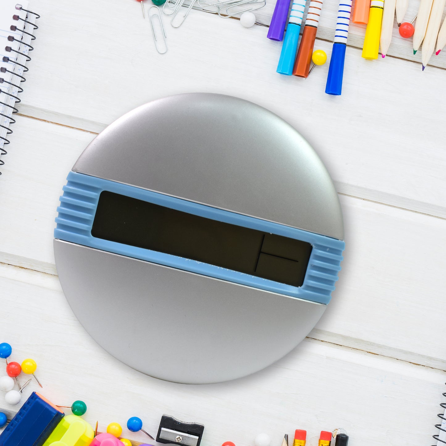 Traditional Analogue Desktop Alarm Clock – Easy-to-Read, Snooze Feature, Compact Design