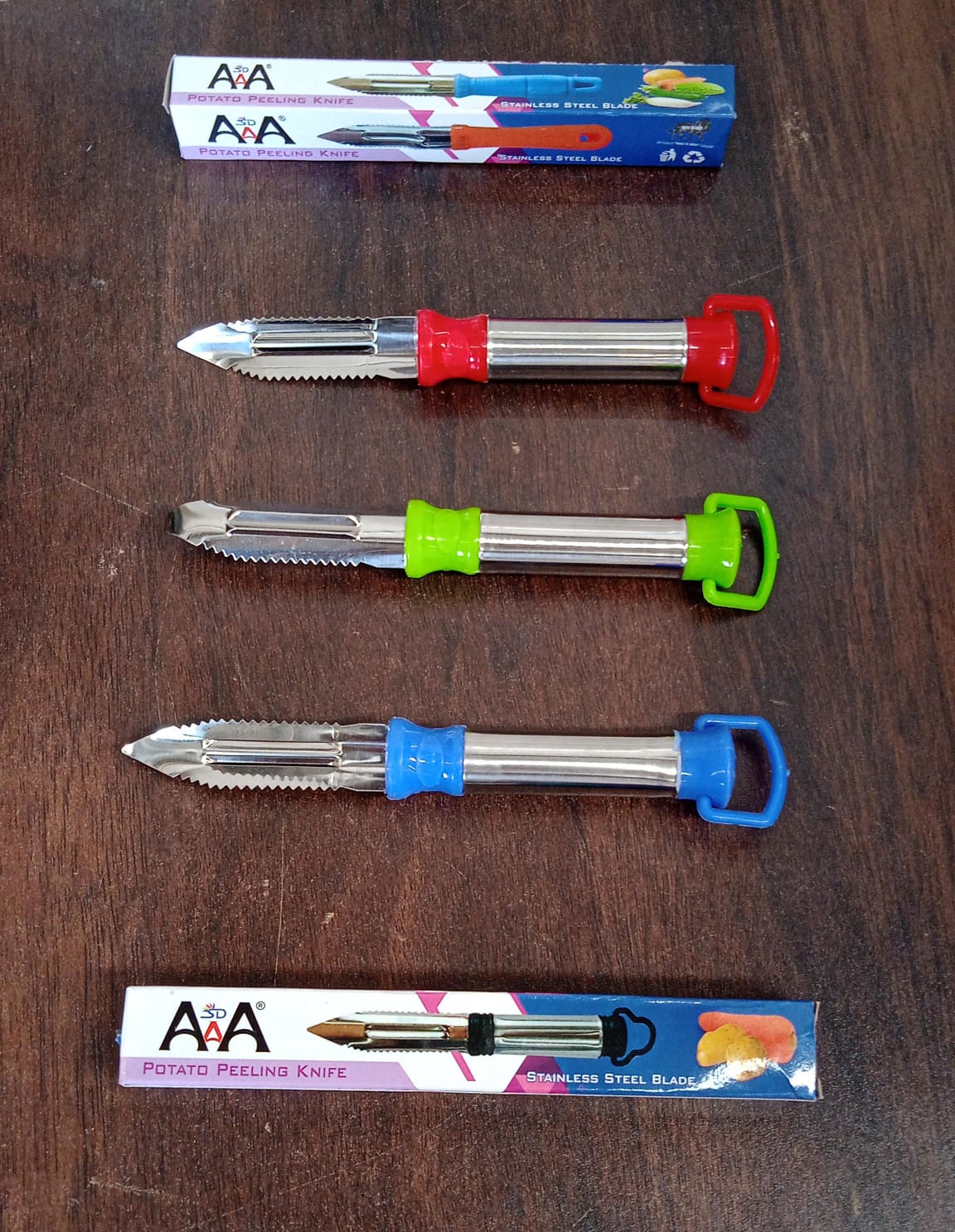 2-in-1 Multi-Purpose Stainless Steel Peeler – Perfect for Peeling and Shredding