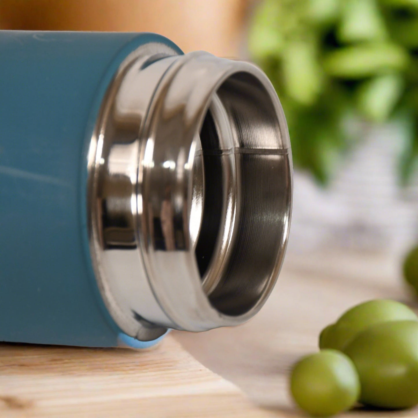 Never Spill Again – The Ultimate Durable Water Bottle for Active Lifestyles