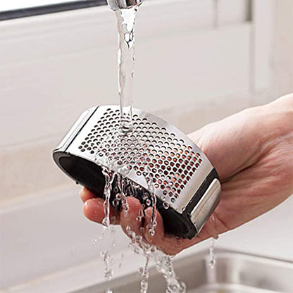 “SmashMaster Pro: Universal Kitchen Crusher for Garlic, Ginger, Nuts, Herbs & More! Heavy-Duty Stainless Steel – 10-Second Prep, Zero Hassle!”