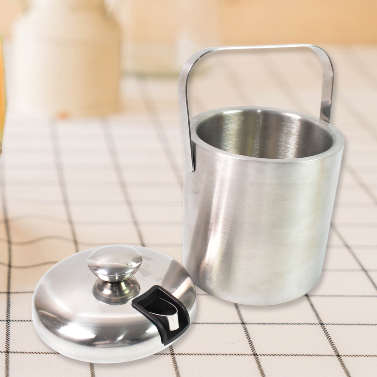 Stainless Steel Ice Bucket – Double-Walled, 1.3L Capacity with Strainer & Tongs